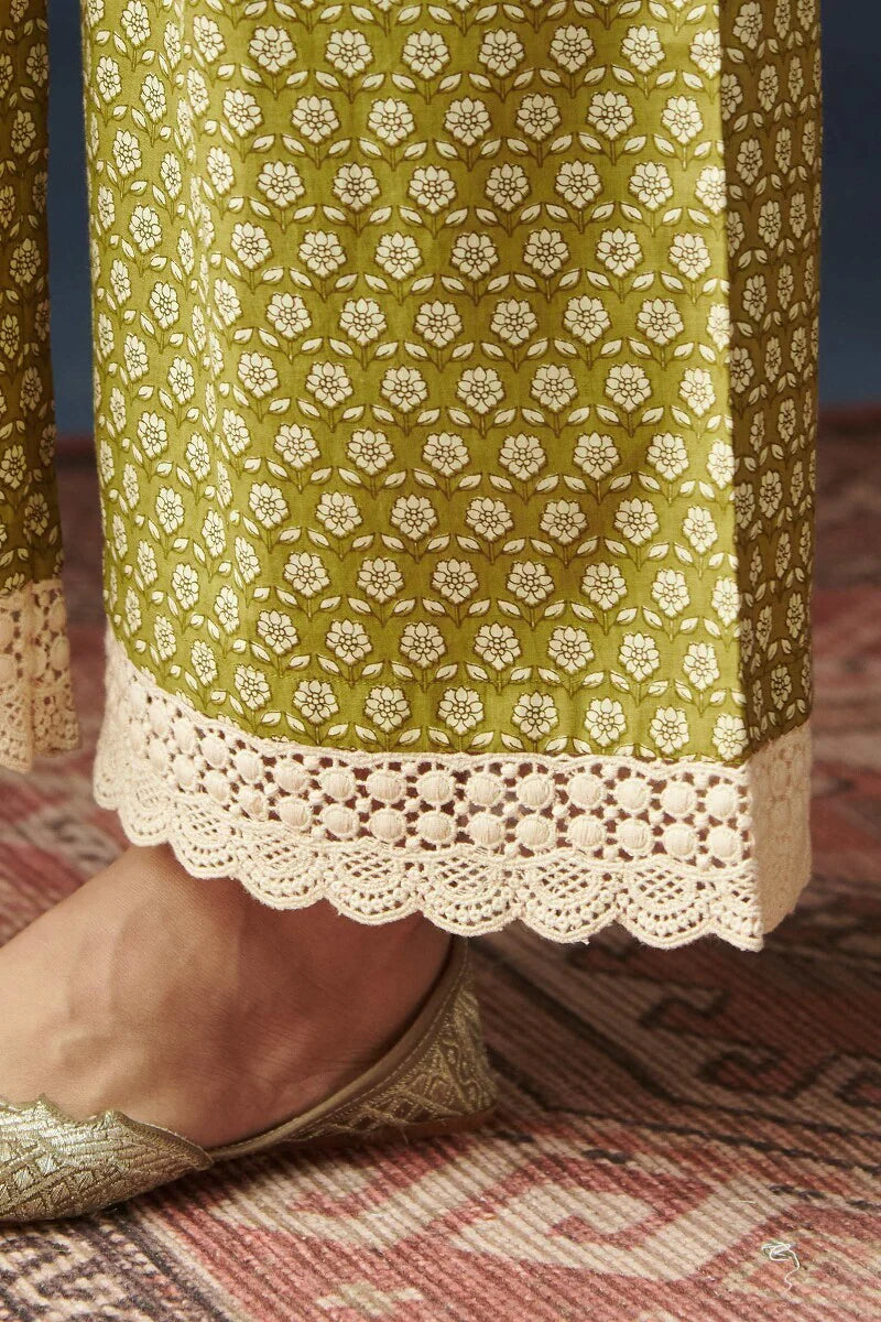 Surplus: Mehreen Nikhat Sanganeri Farsi