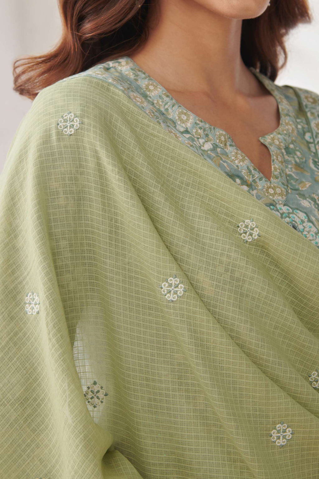 Gulshan Bagh Aliza Kota Dupatta