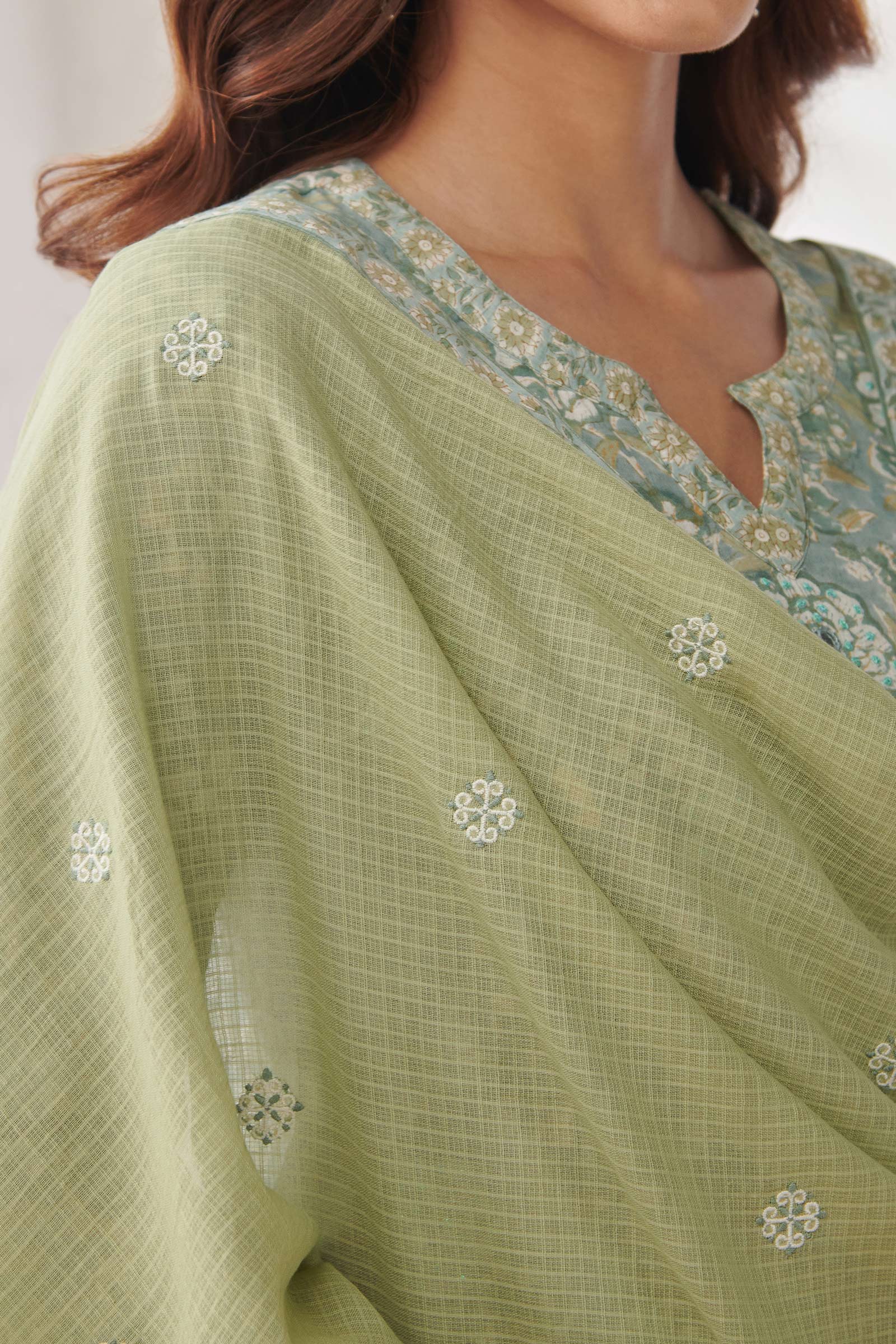 Gulshan Bagh Aliza Kota Dupatta