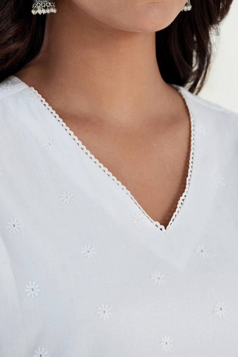 Raahat Jia Schiffli Kurta