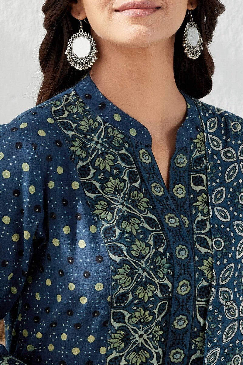 Sehra Zaaida Ajrak Kurta