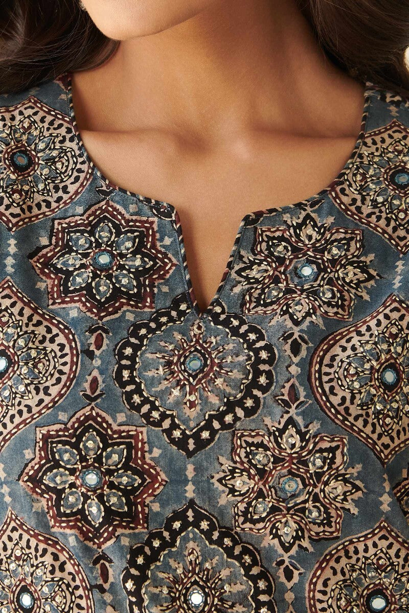 Sehra Rumaisa Ajrak Kurta