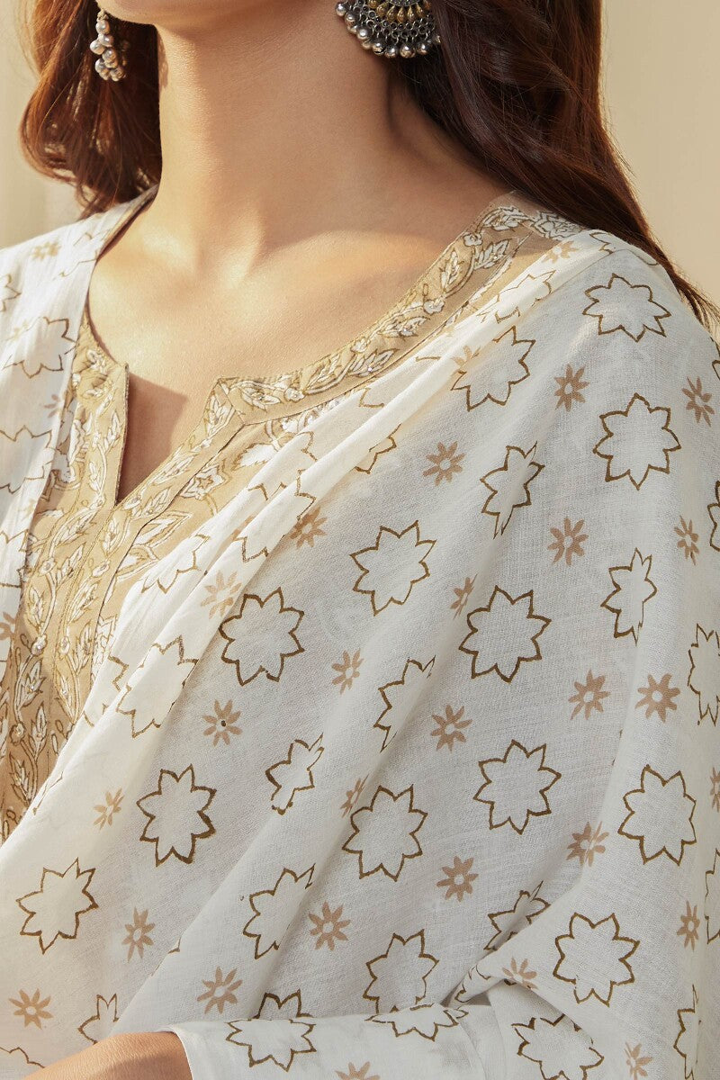 Gauhar Sanam Dupatta