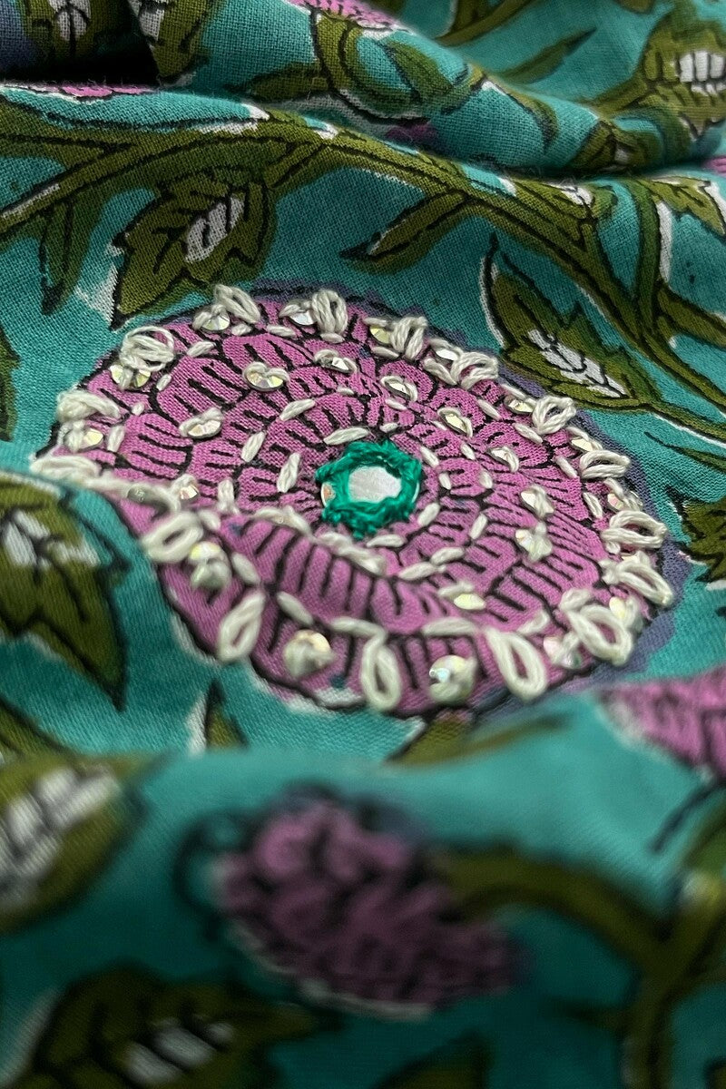 Nazm Zarin Kurta