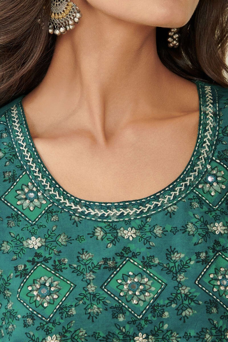 Sehra Faizah Akola Kurta