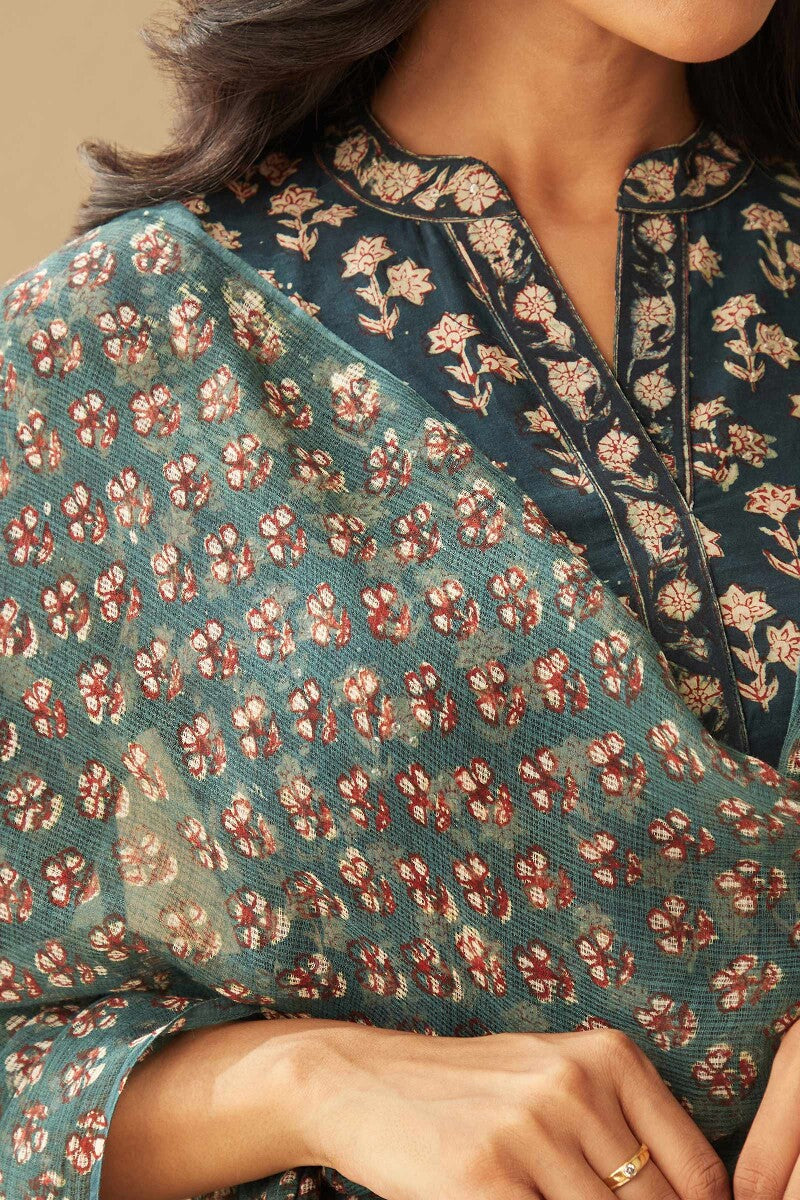 Sehra Nazimah Bagru Dupatta