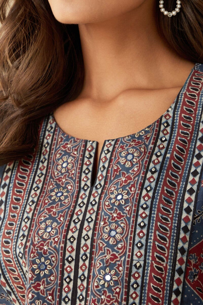 Sehra Zoya Ajrak Kurta