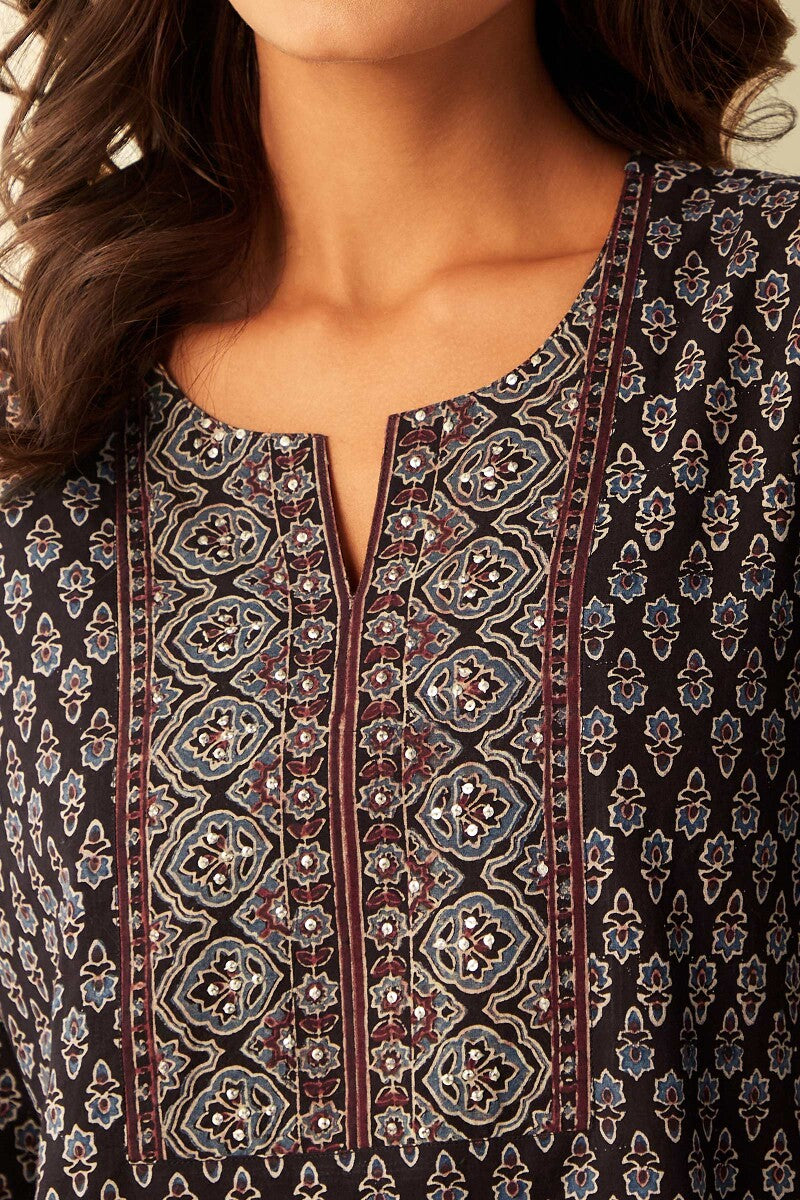 Sehra Ruhani Ajrak Top