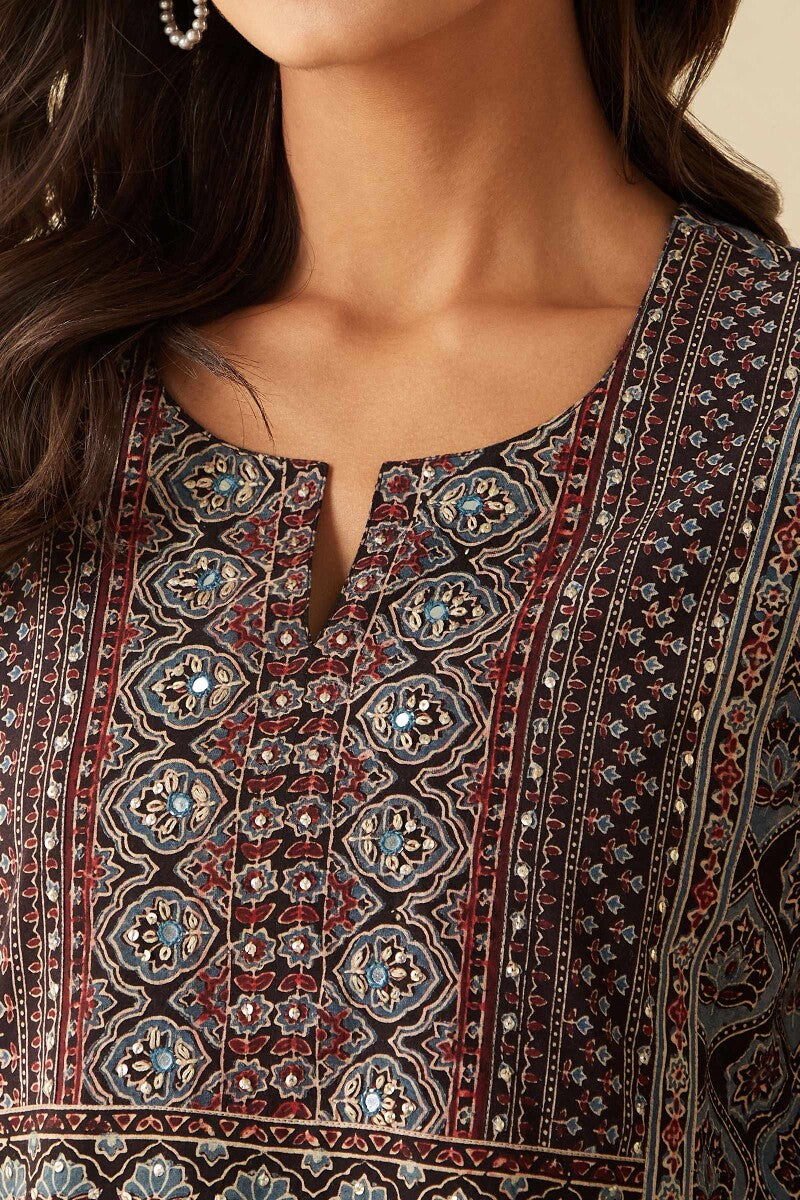 Sehra Mahima Ajrak Kurta