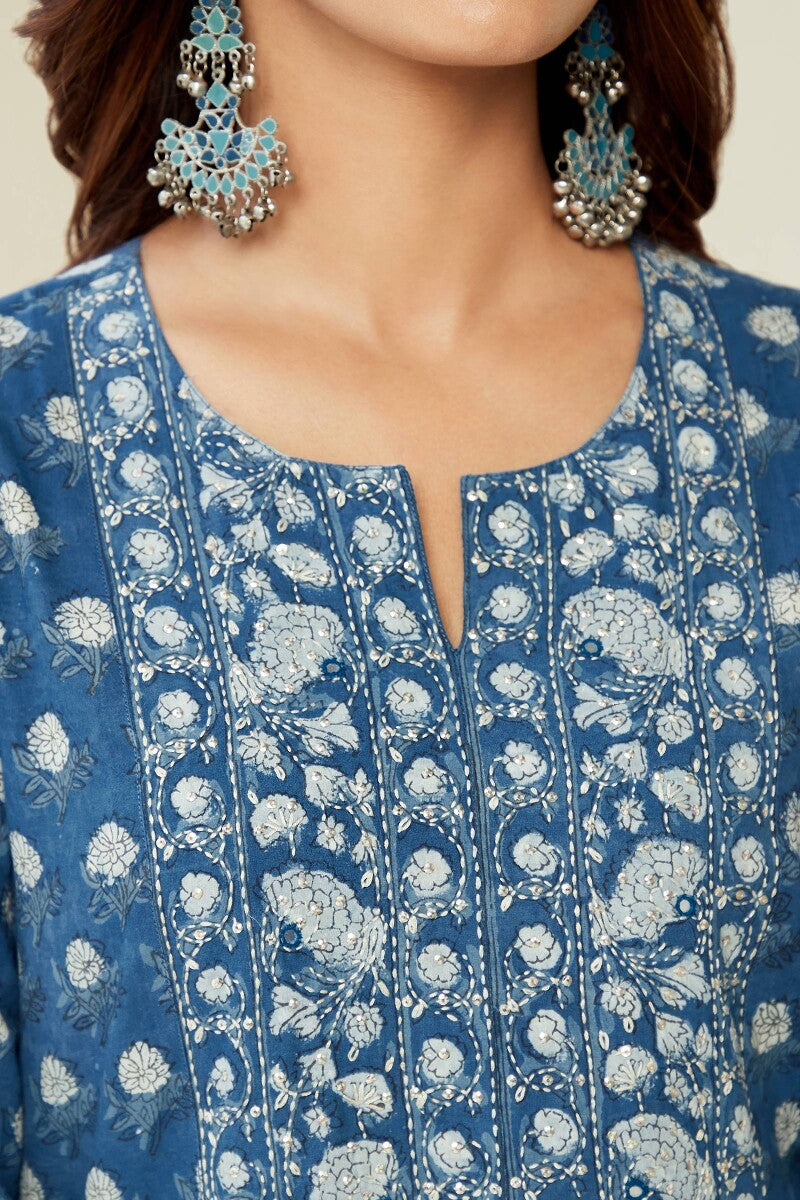 Noor Faheeza Kurta