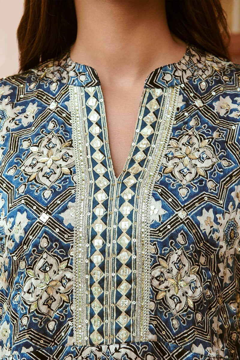 Mehrunissa Seerat Ajrak Kurta