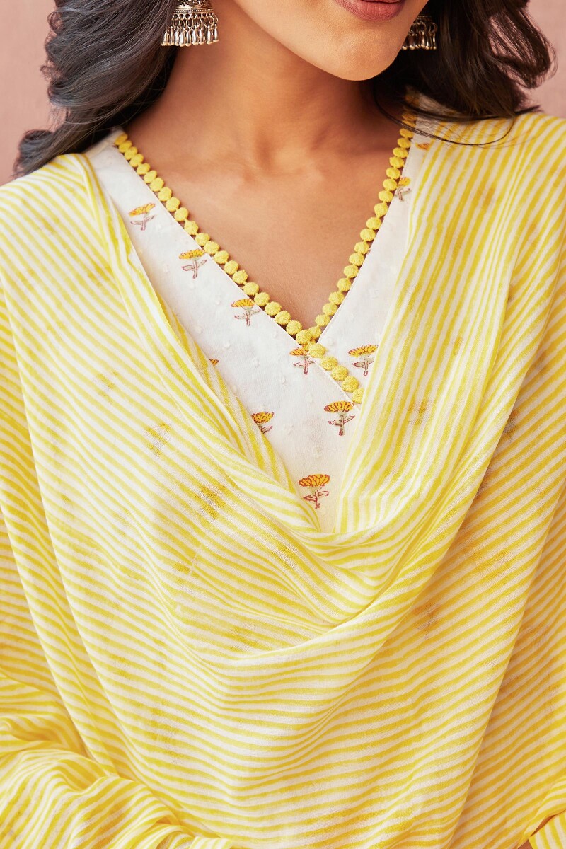 Gauhar Samaira Sanganeri Dupatta