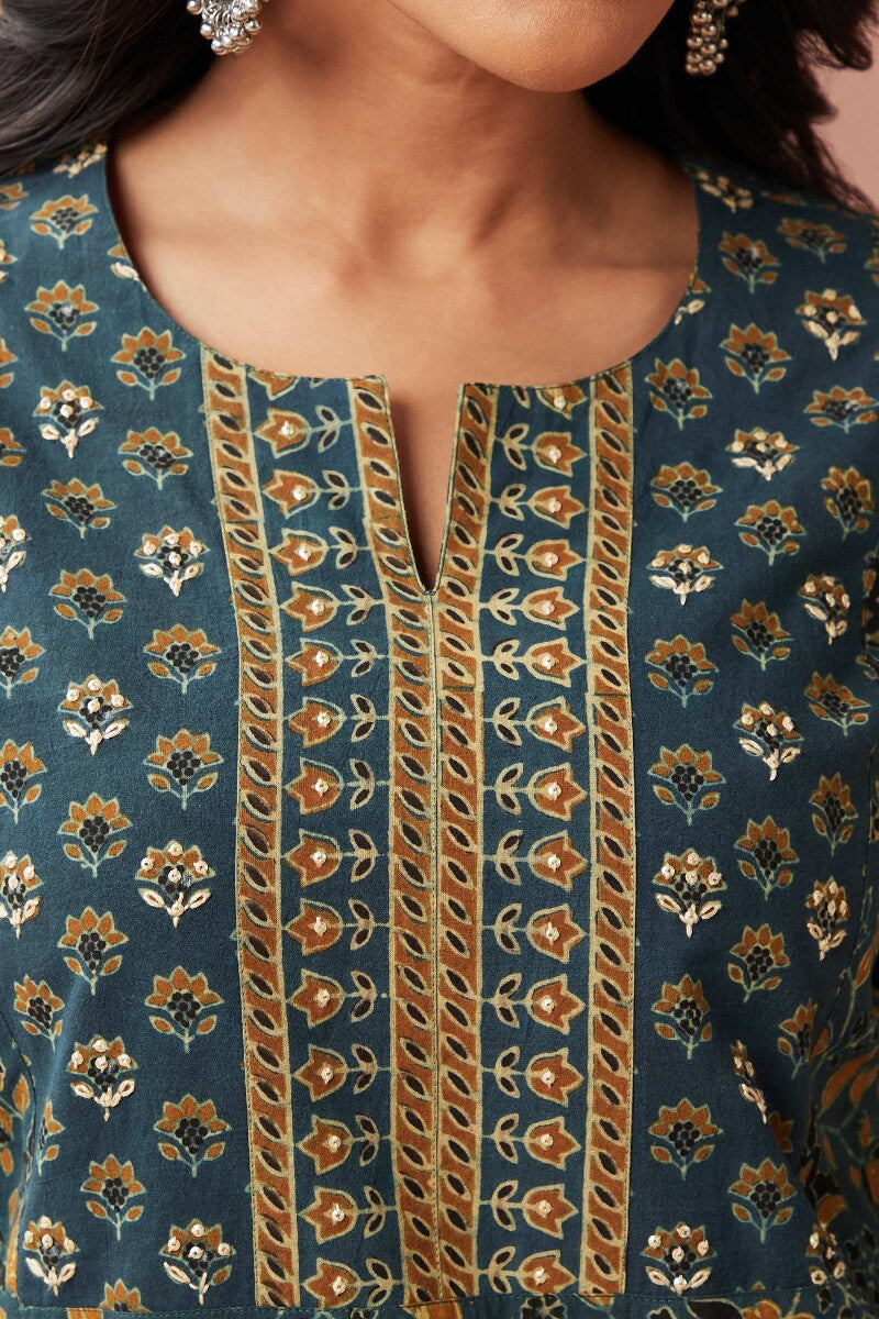 Sehra Saba Ajrak Kurta