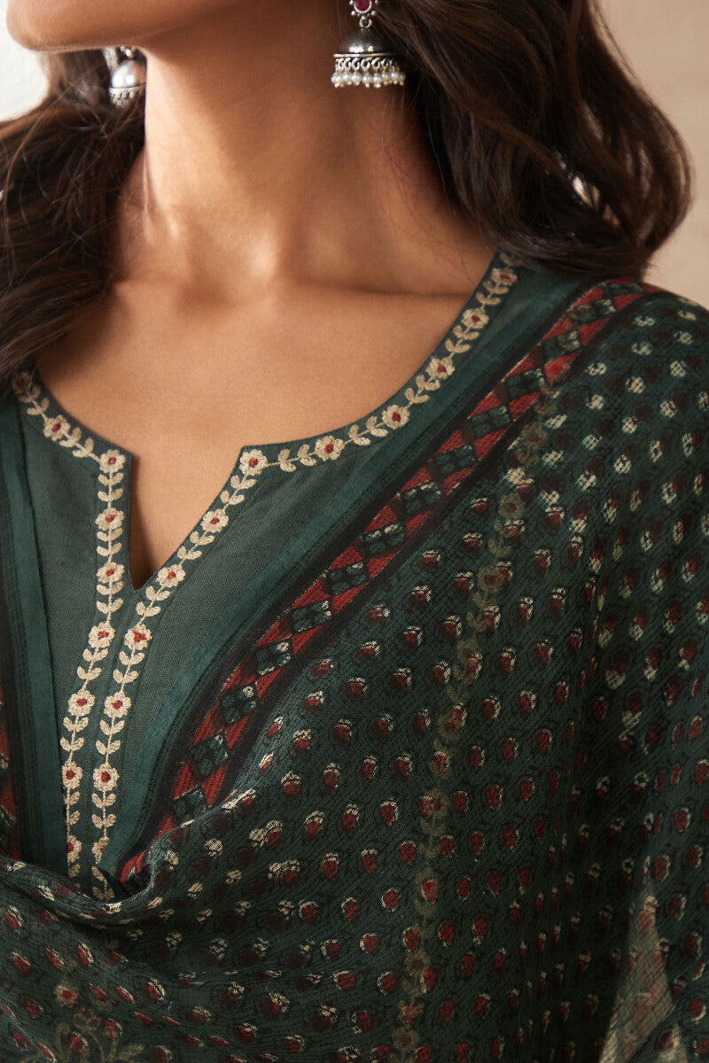 Roza Seerat Dupatta