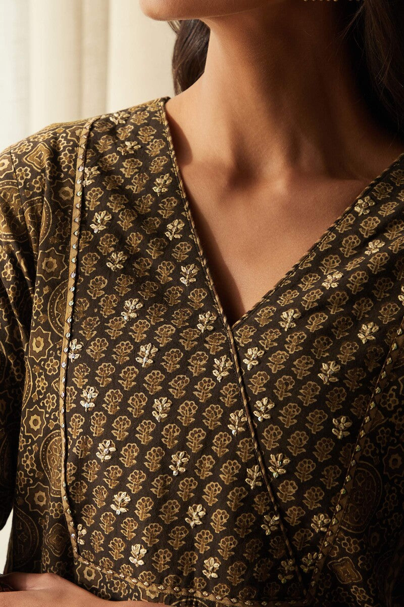 Sehra Mahi Ajrak Kurta
