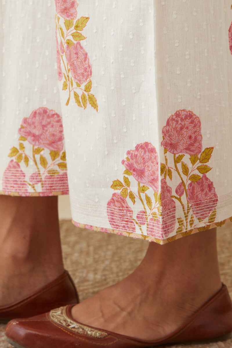 Nazm Sahira Sanganeri Palazzo