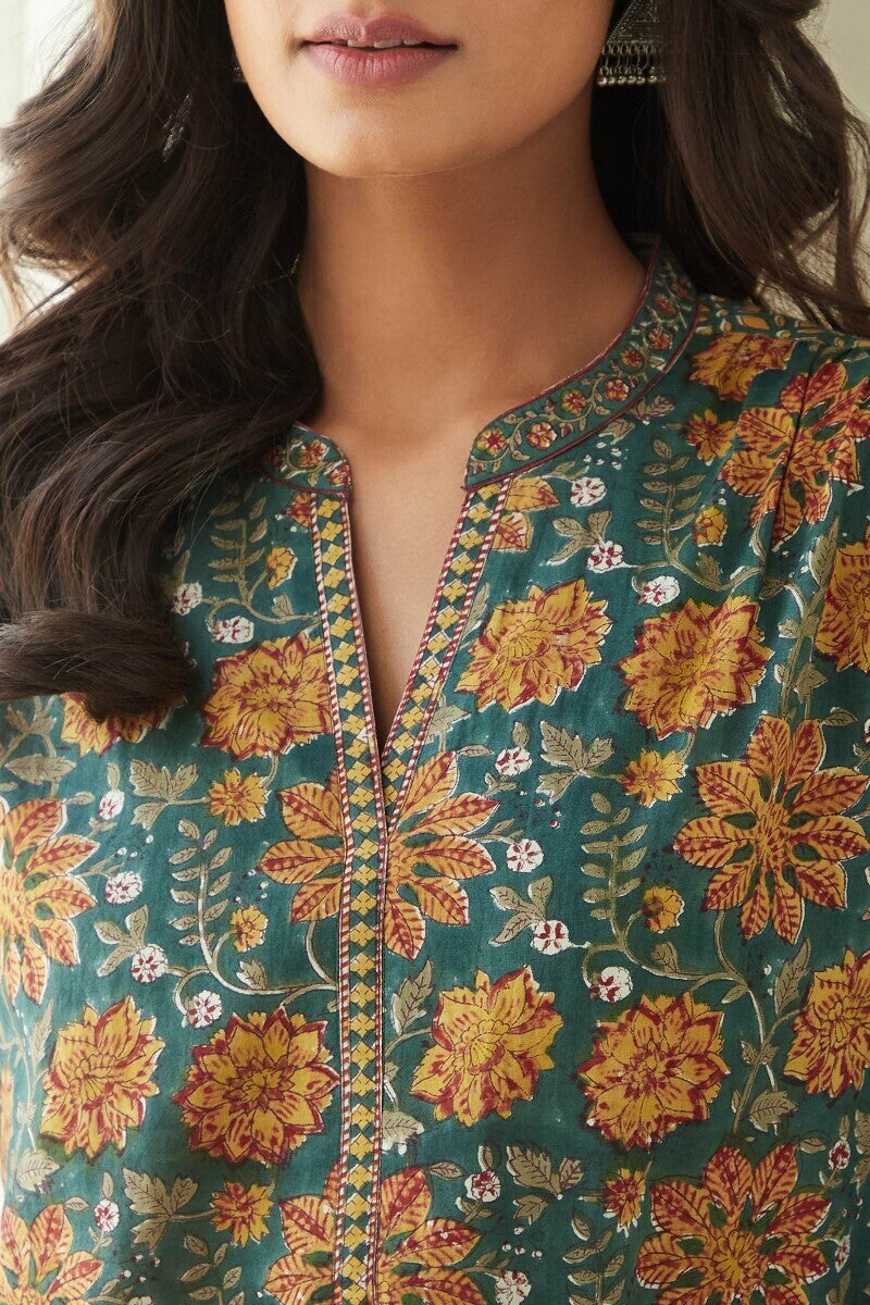 Gauhar Layla Sanganeri Top