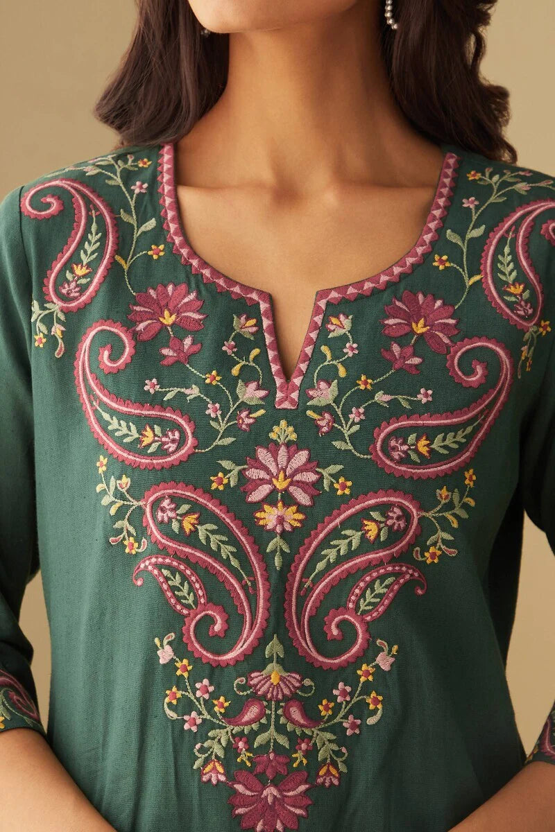 Roza Nusrat Kurta