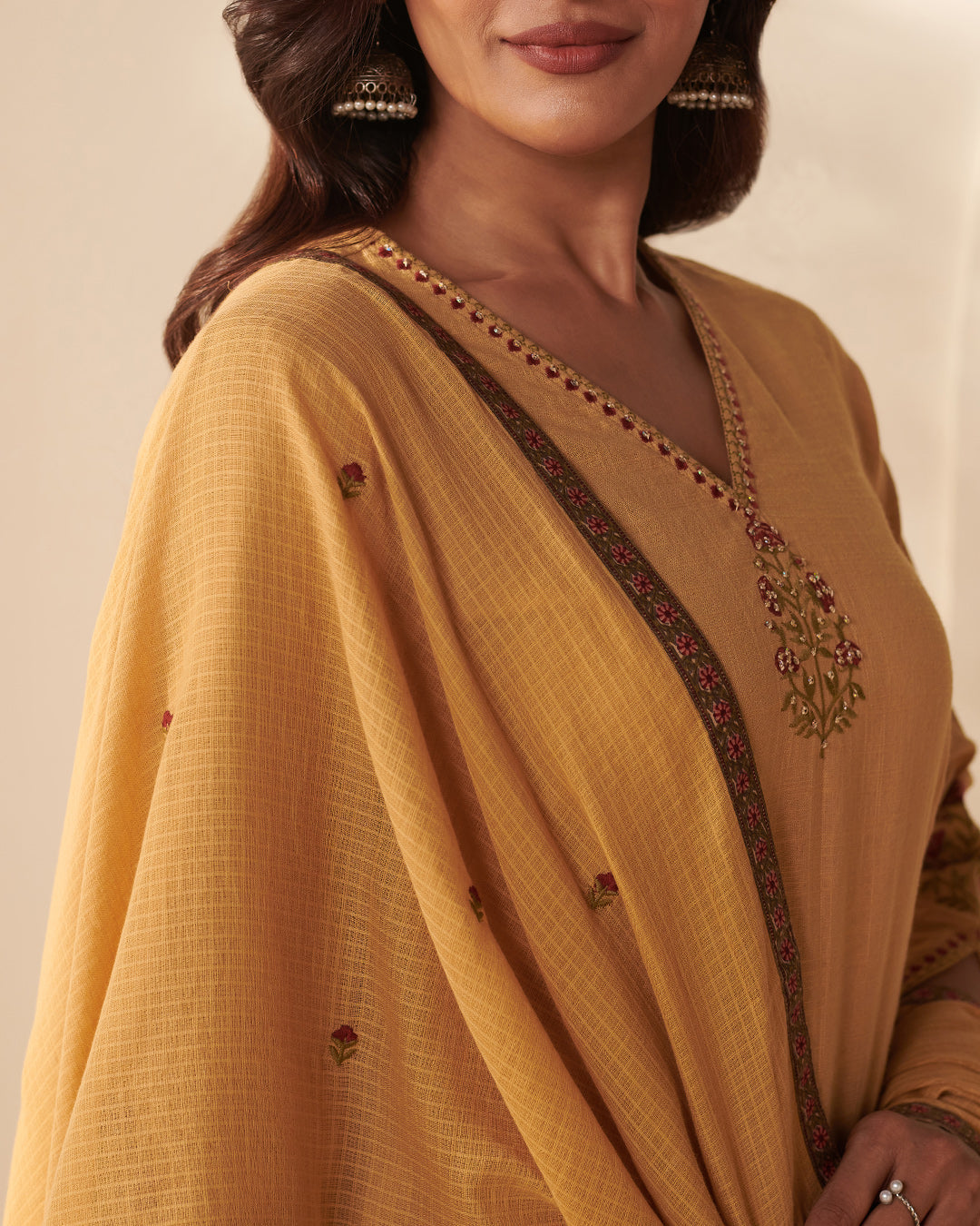 Surplus: Mehraab Ameera Embroidered Dupatta