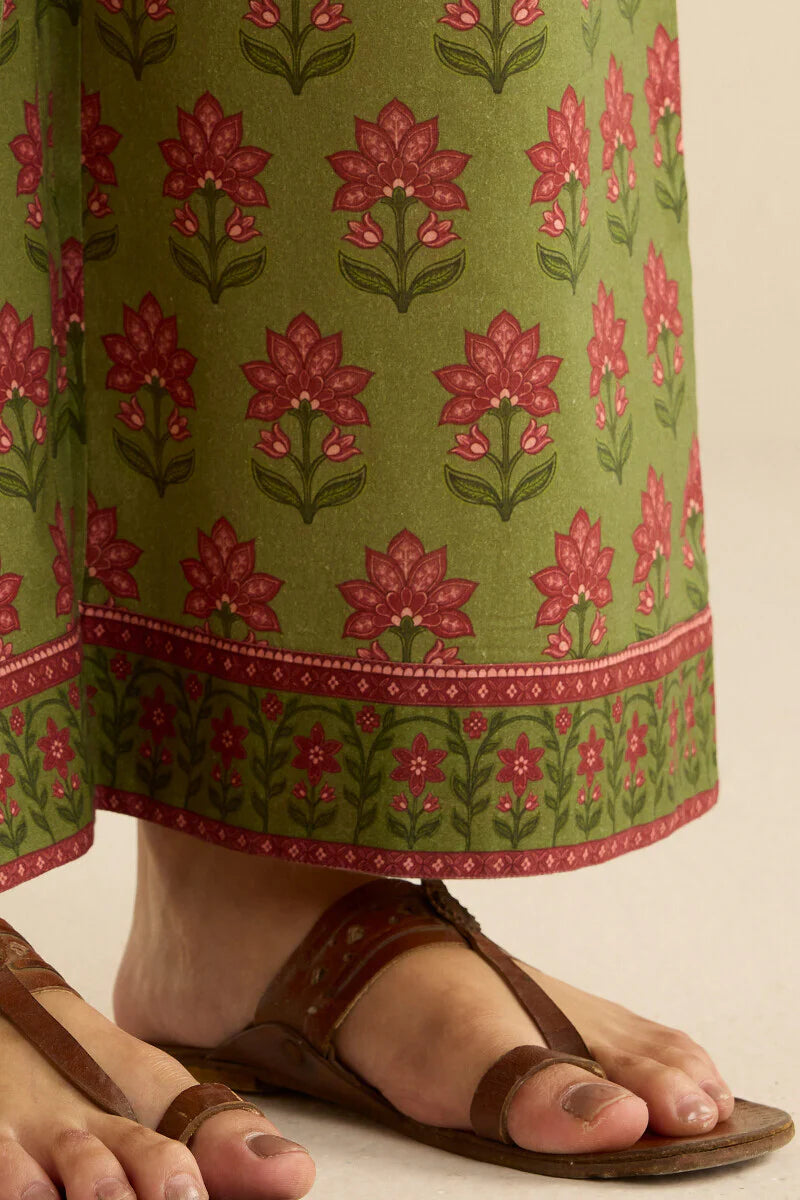 Surplus: Gulraiz Saira Farsi