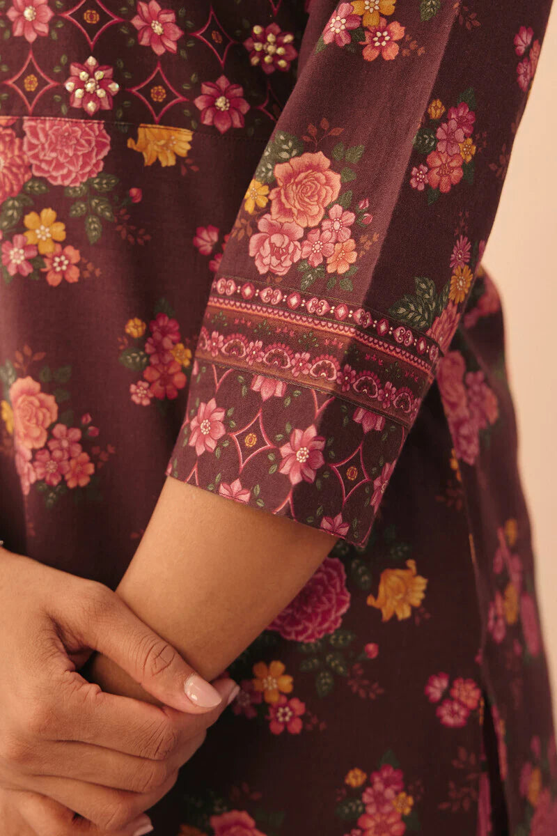 Surplus: Gulraiz Meera Kurta