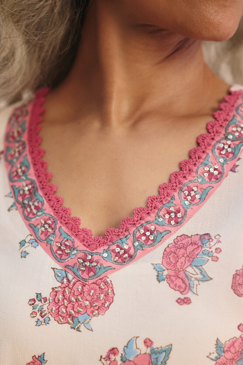 Gulraiz Mirza Sanganeri Kurta