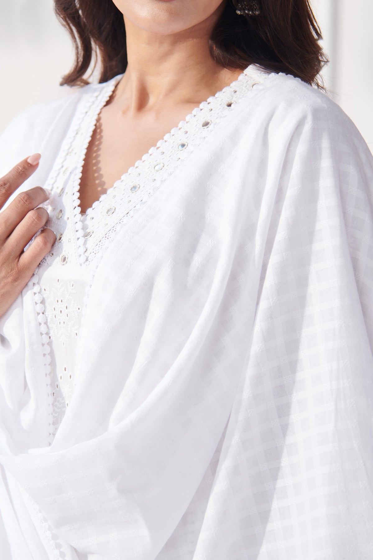 Mumtaz Tasnim White Dupatta
