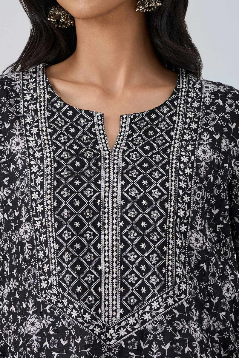 Surplus: Mumtaz Nafisa Kaftan