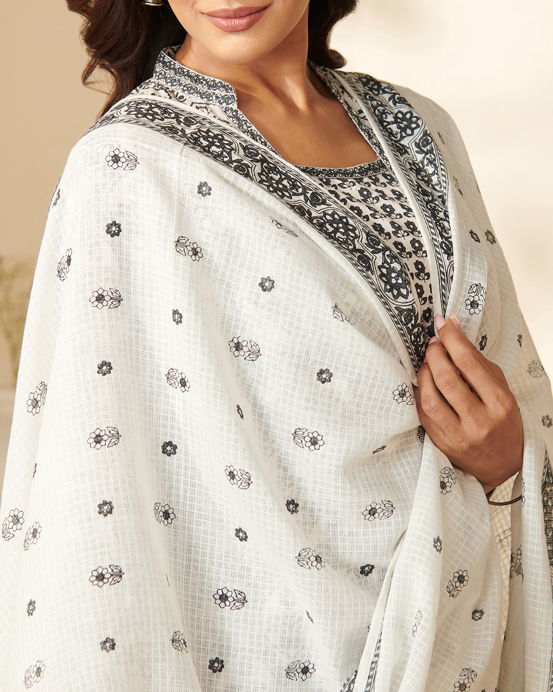 Gauhar Fareeha Sanganeri Dupatta