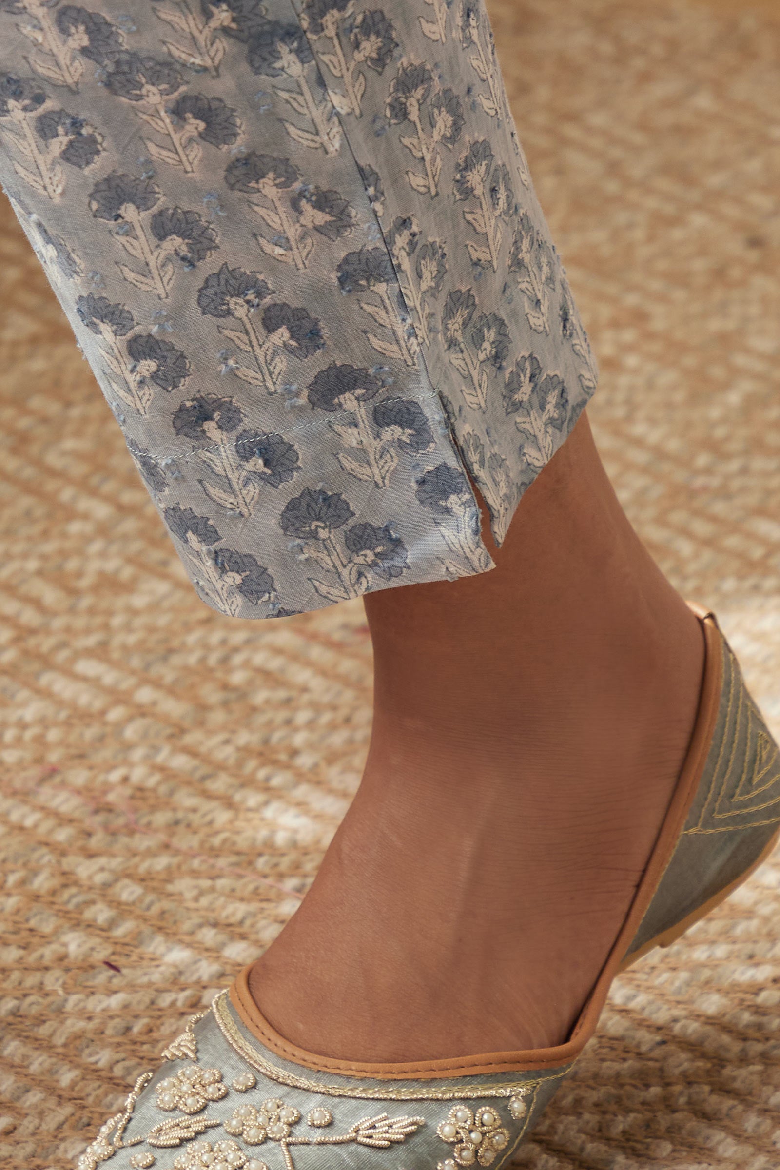 Rosheen Safeena Sanganeri Narrow Pants