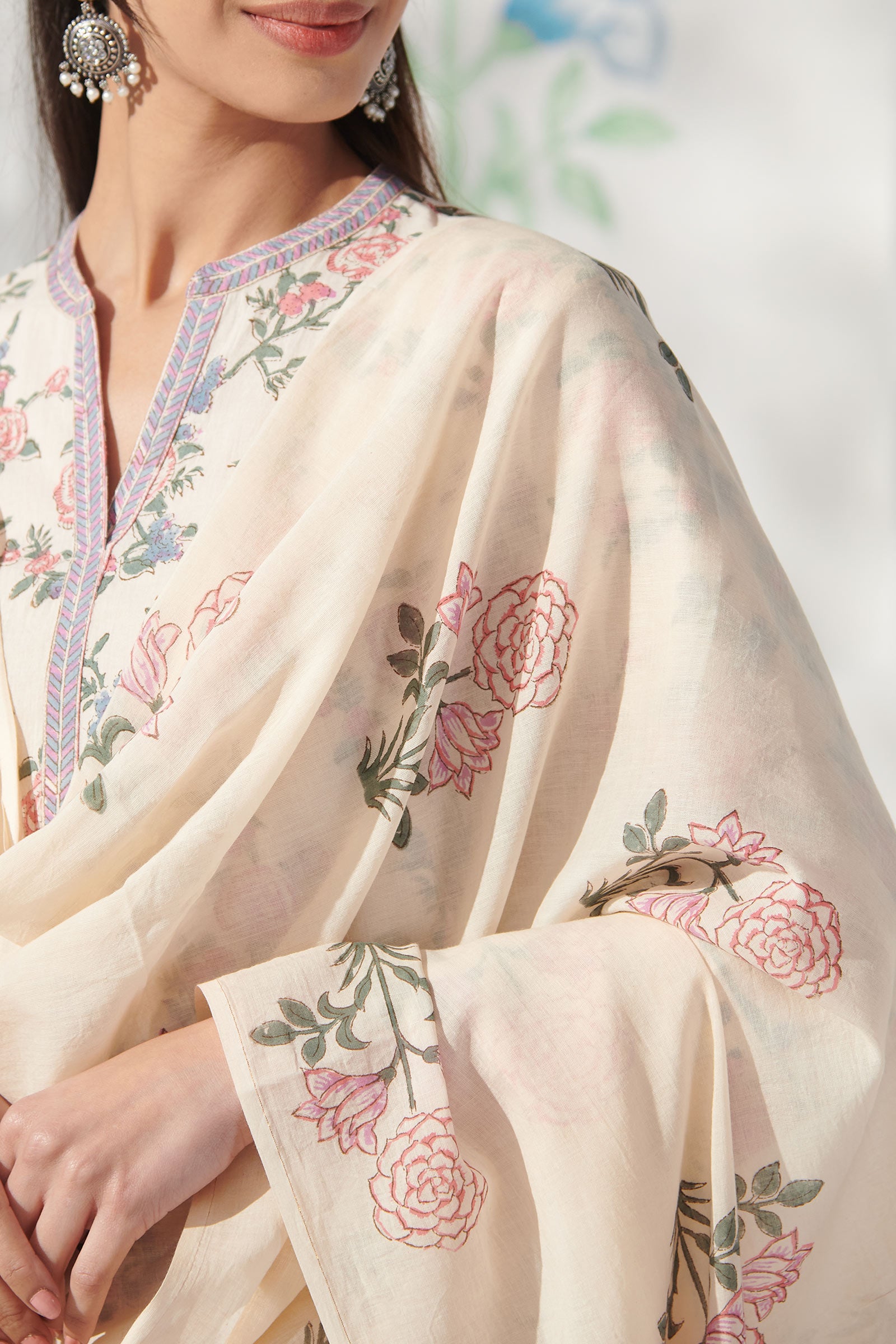 Surplus: Gulbarg Samrina Dupatta