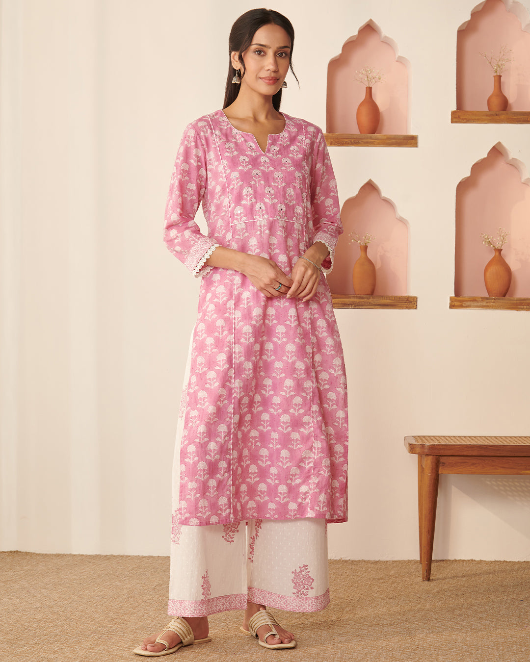 Rosheen Niyamat Sanganeri Kurta