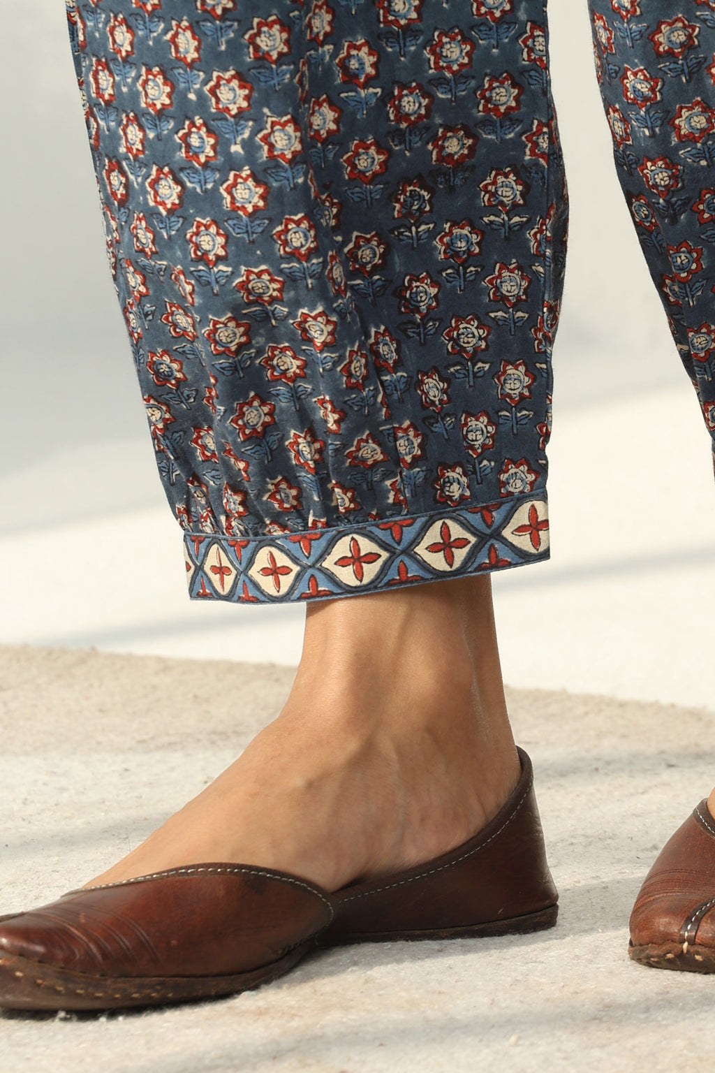 Sehra Wahida Bagru Izhaar Pants