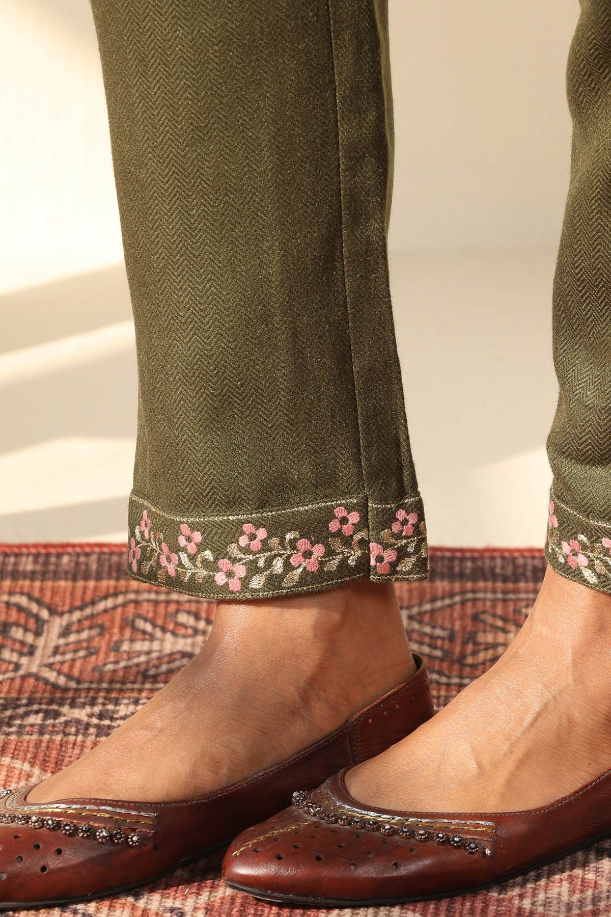 Naadirah Parisa Green Faux Fool Narrow Pants