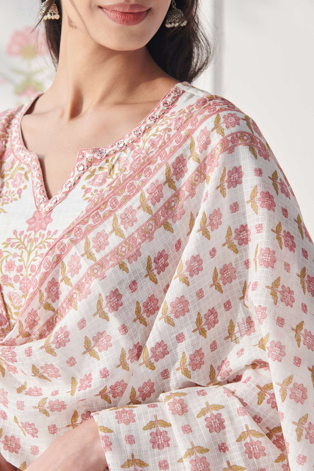 Gulbahar Tira Dupatta