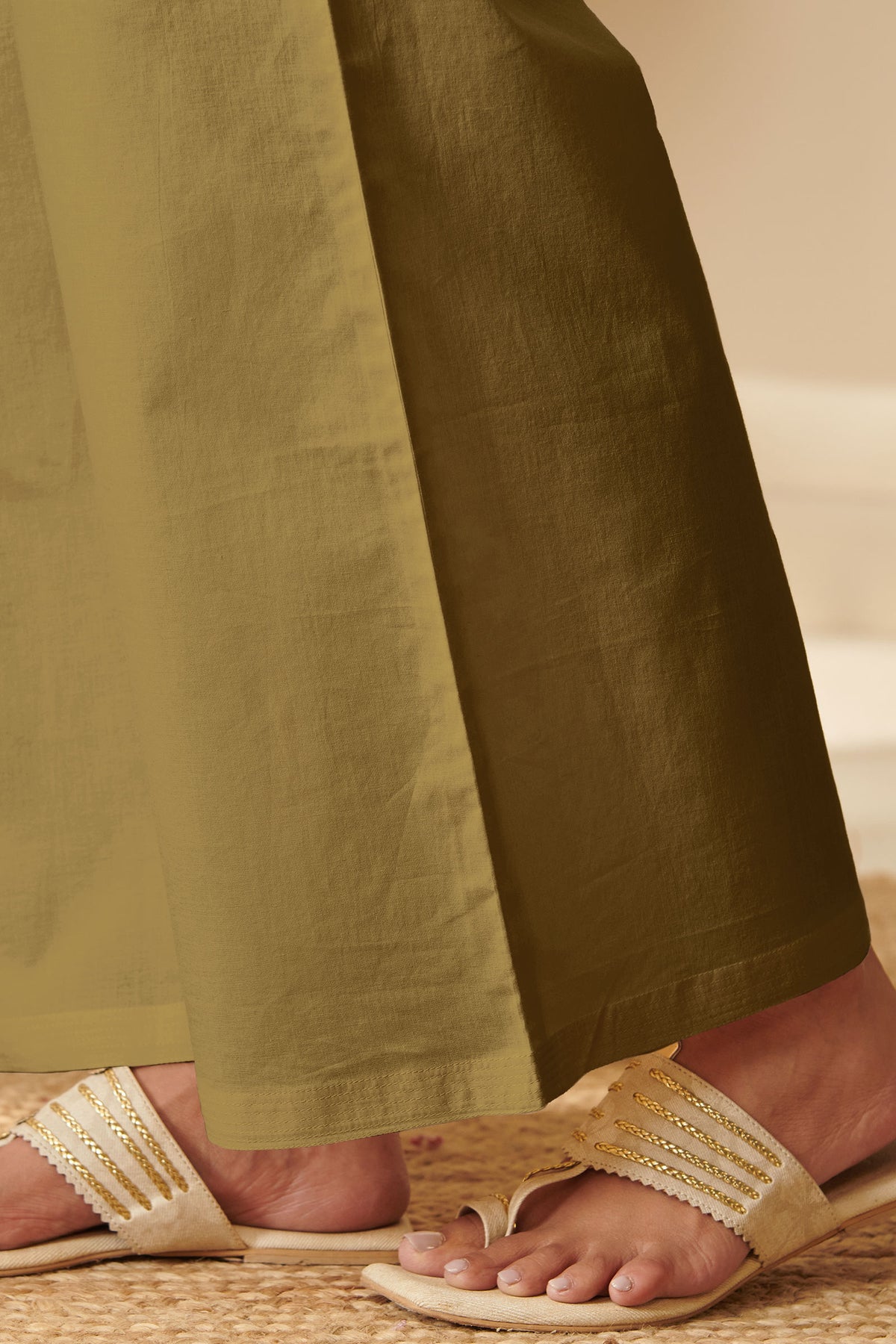 Roza Zoya Olive Green Farsi