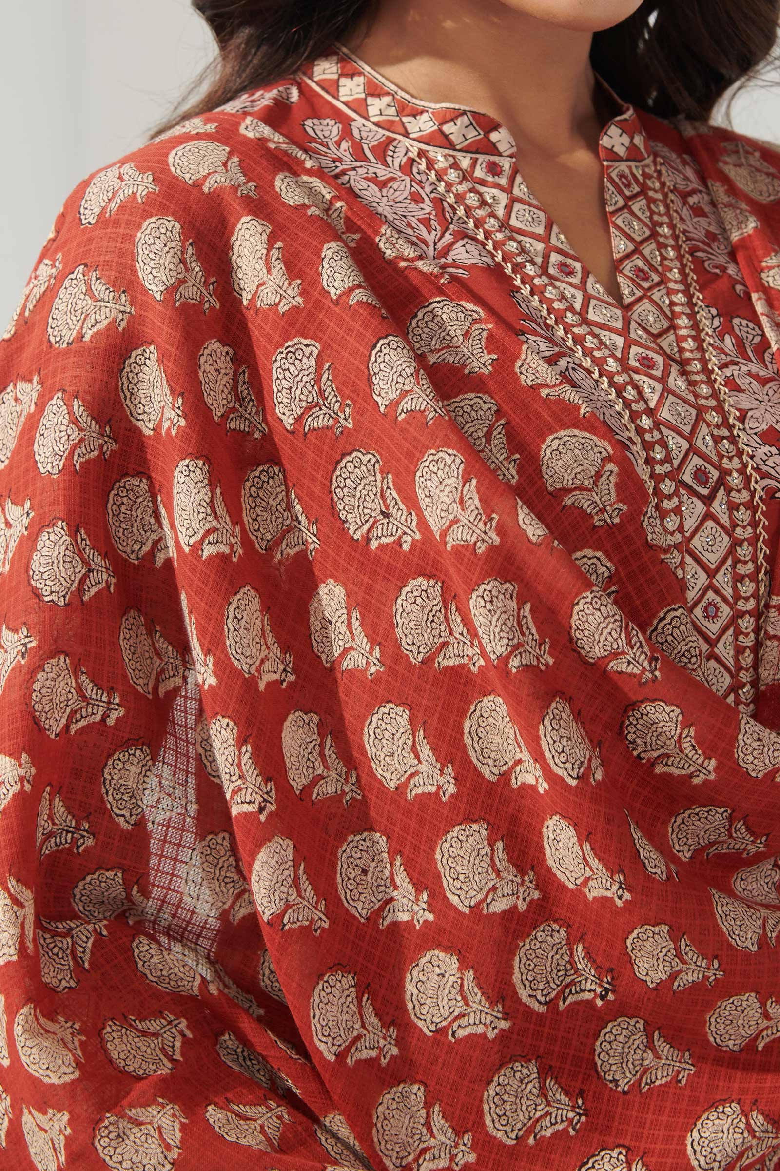 Surplus: Sehra Fazeen Bagru Dupatta