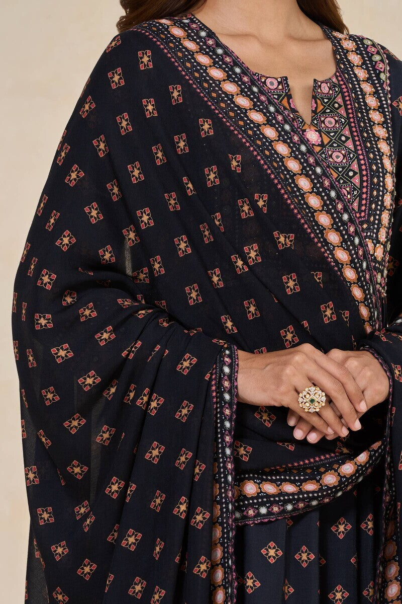 Mehrunissa Saira Dupatta