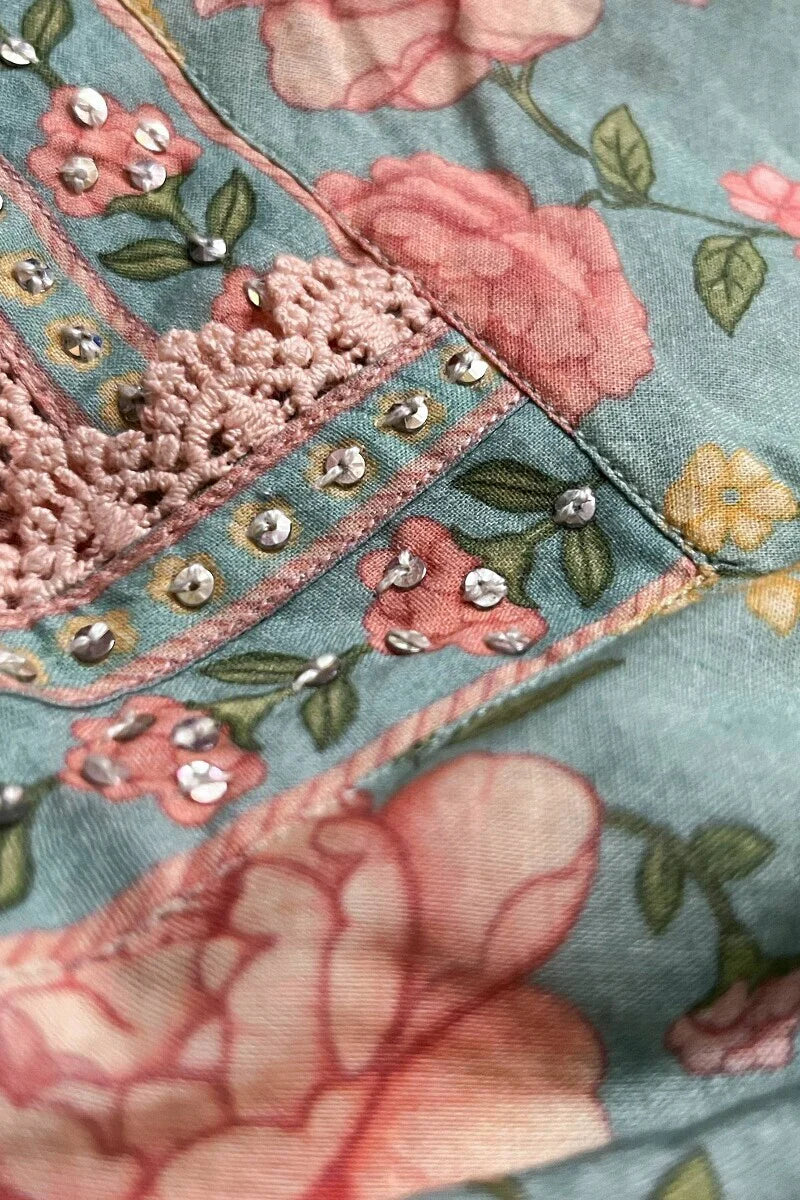 Surplus: Gulraiz Mahek Kurta