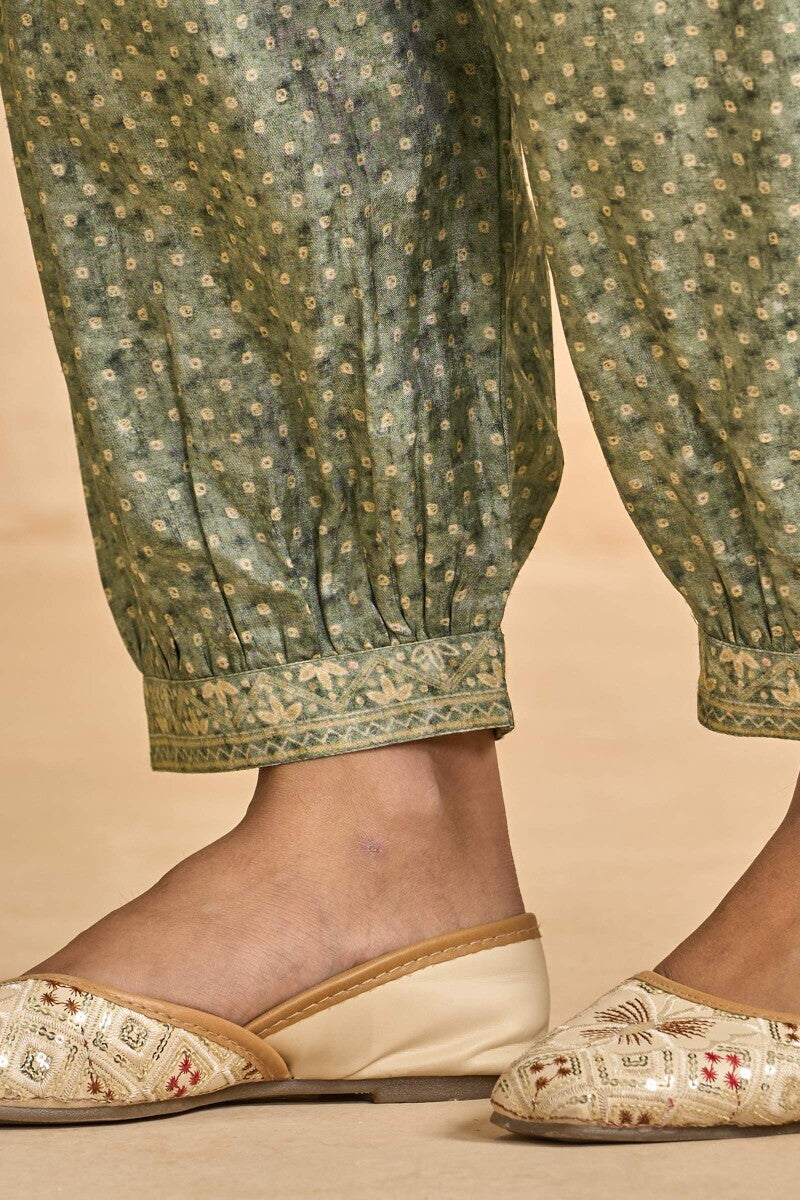 Mehrunissa Nasrin Izhaar Pants