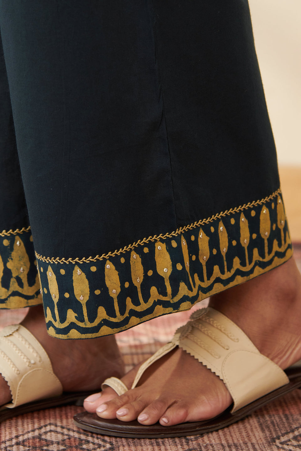 Sehra Zaira Green Farsi