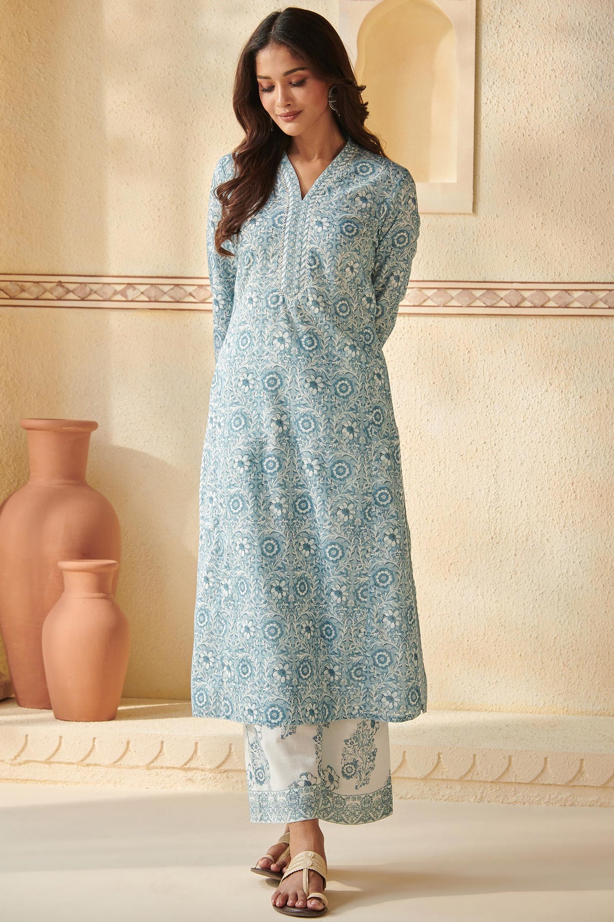 Neelofar Alaya Kurta
