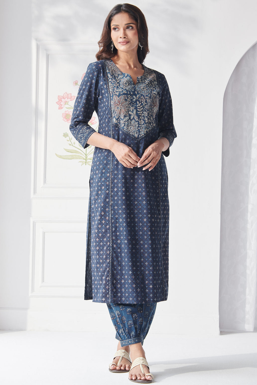Sehra Gauhar Akola Kurta