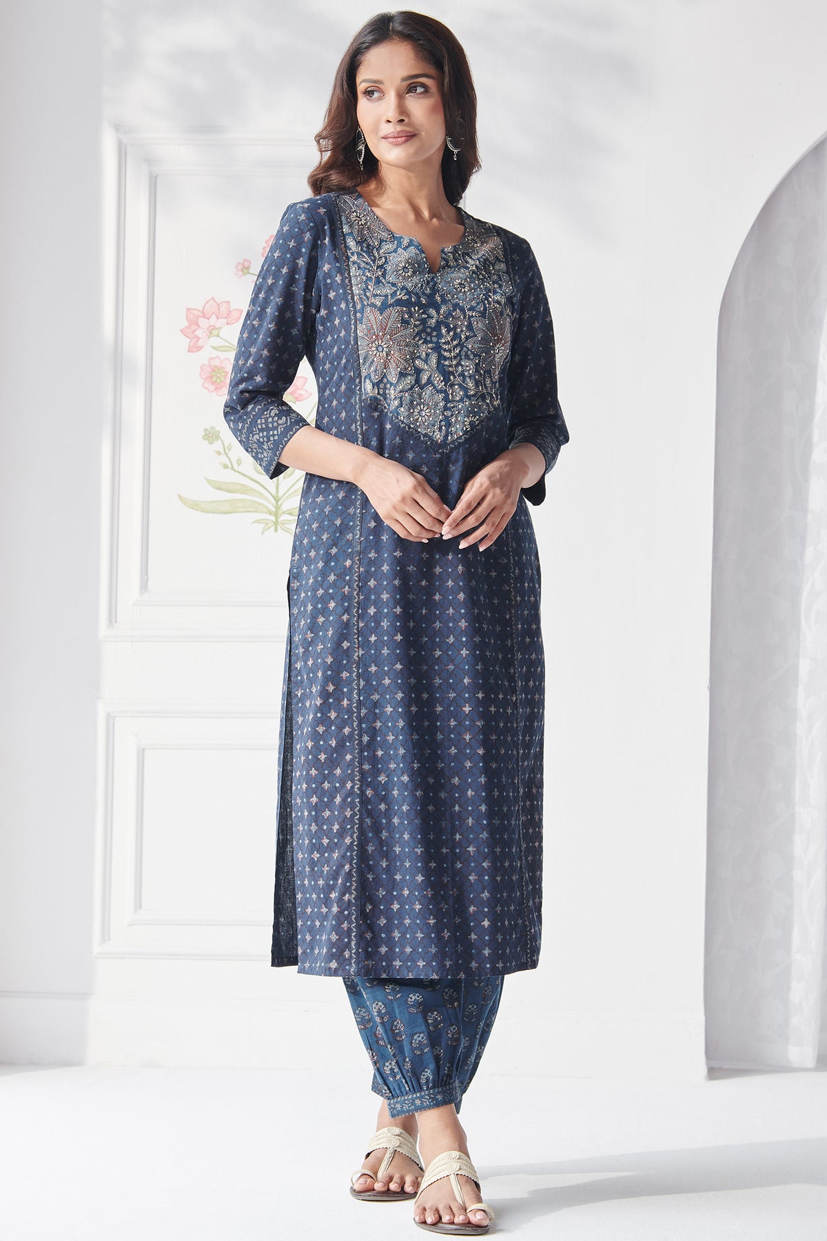 Sehra Gauhar Akola Kurta