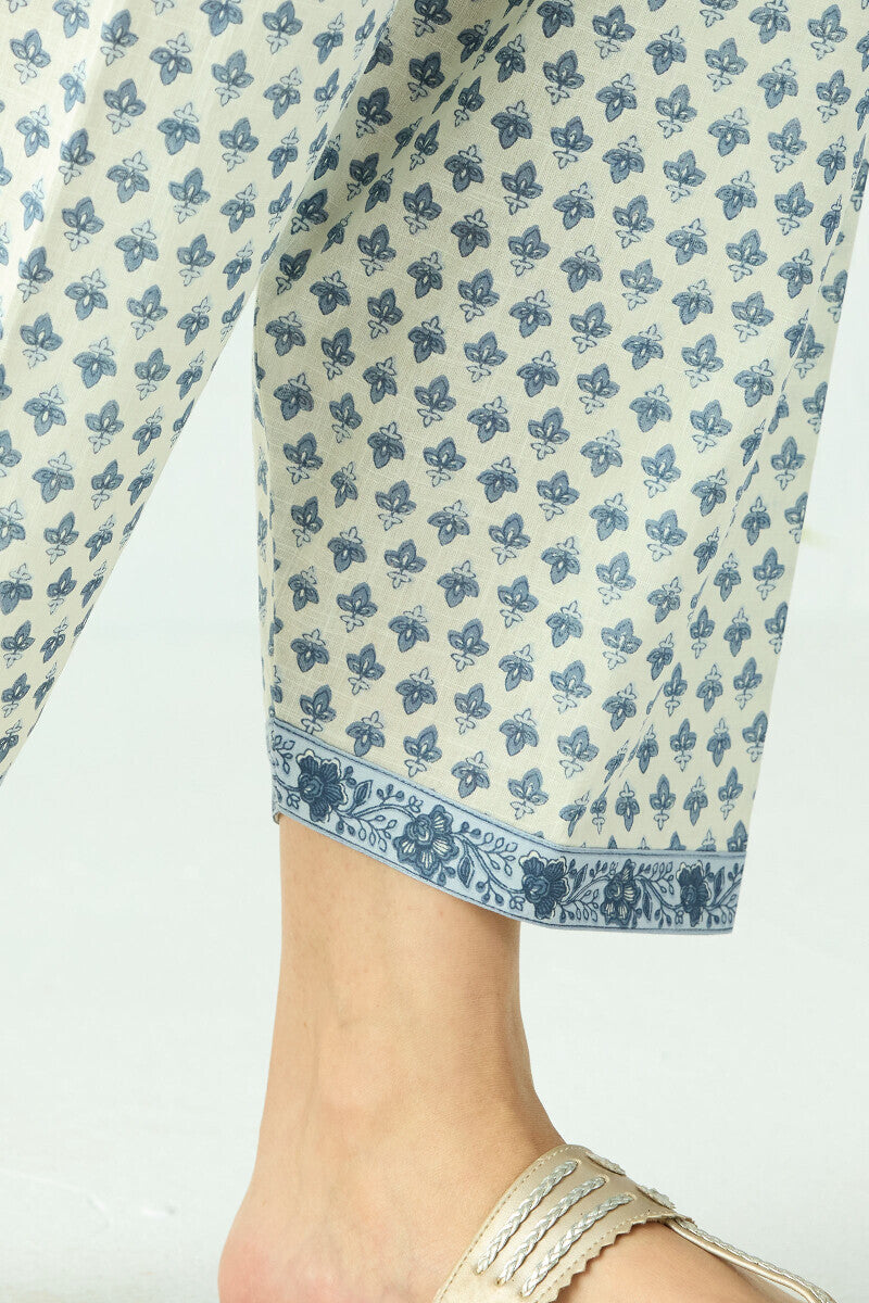 Neelofar Nafisa Salwar