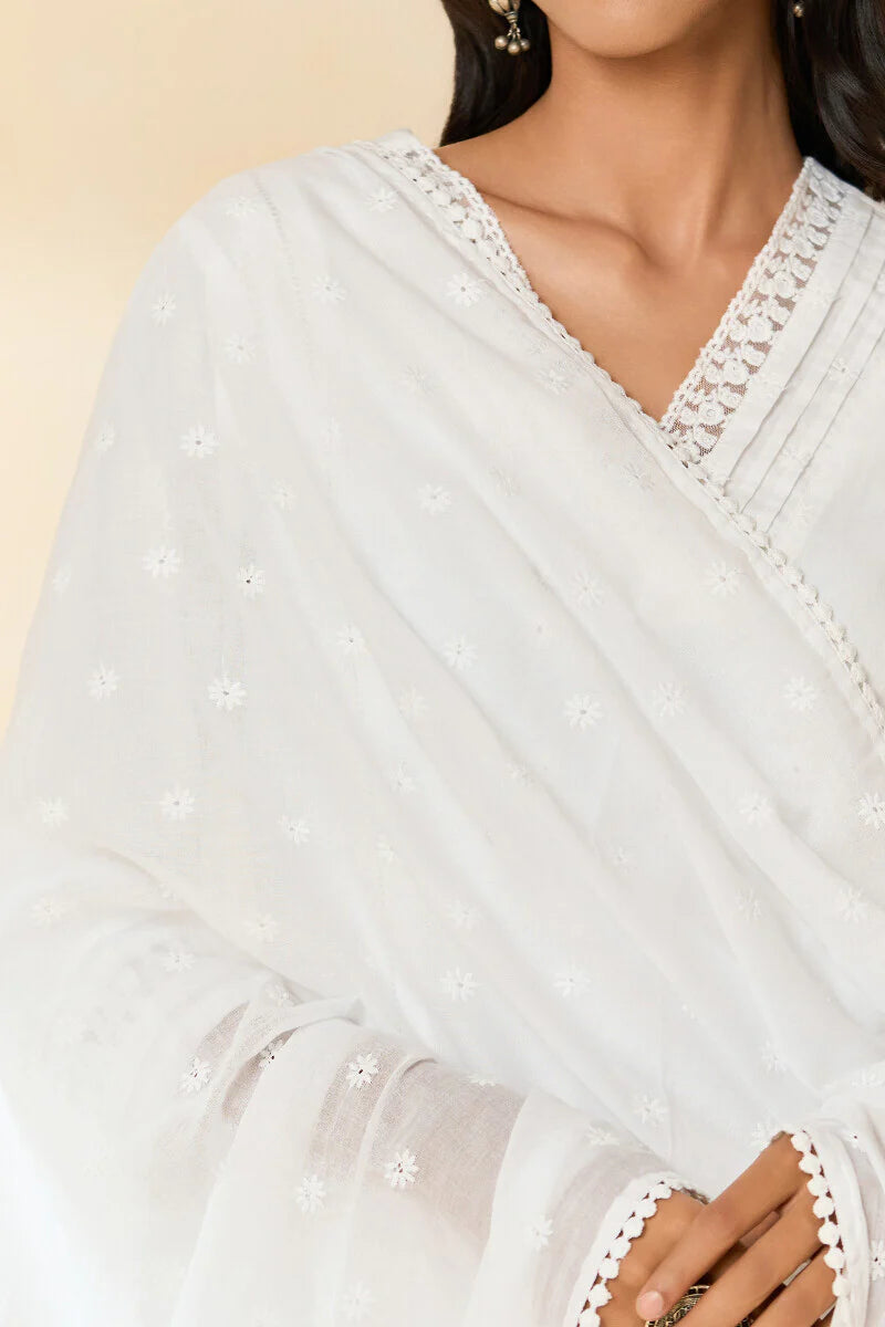 Surplus: Raahat Aafiyah White Dupatta