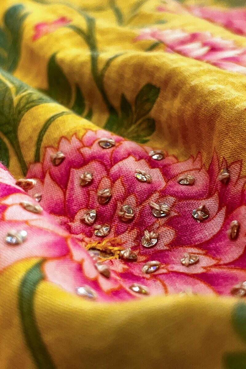 Surplus: Meher Saima Kurta