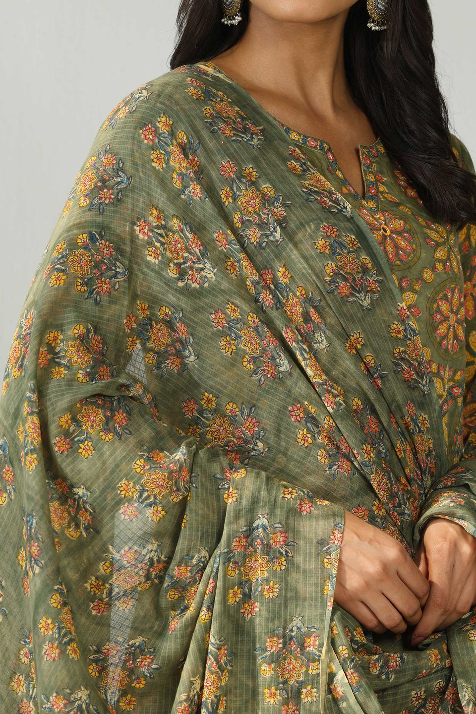 Nayanjal Gulshan Sanganeri Dupatta