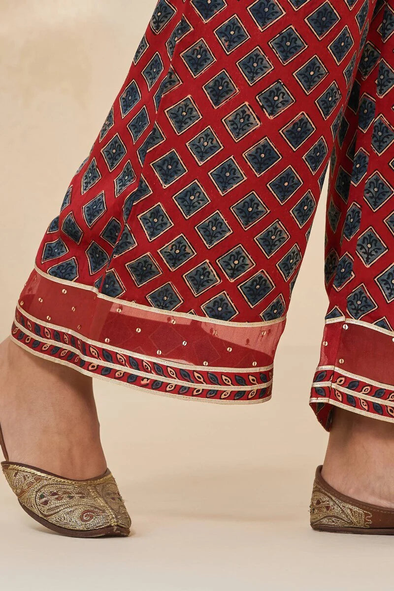 Surplus: Mehrunissa Aiza Ajrak Farsi