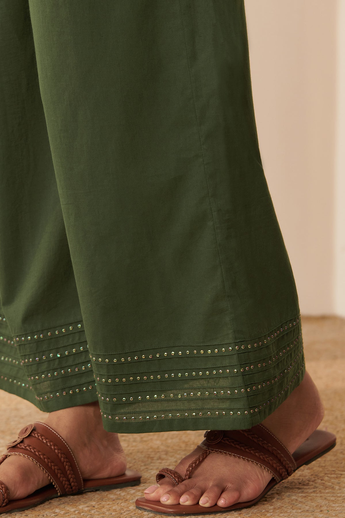 Roza Forest Green Farsi